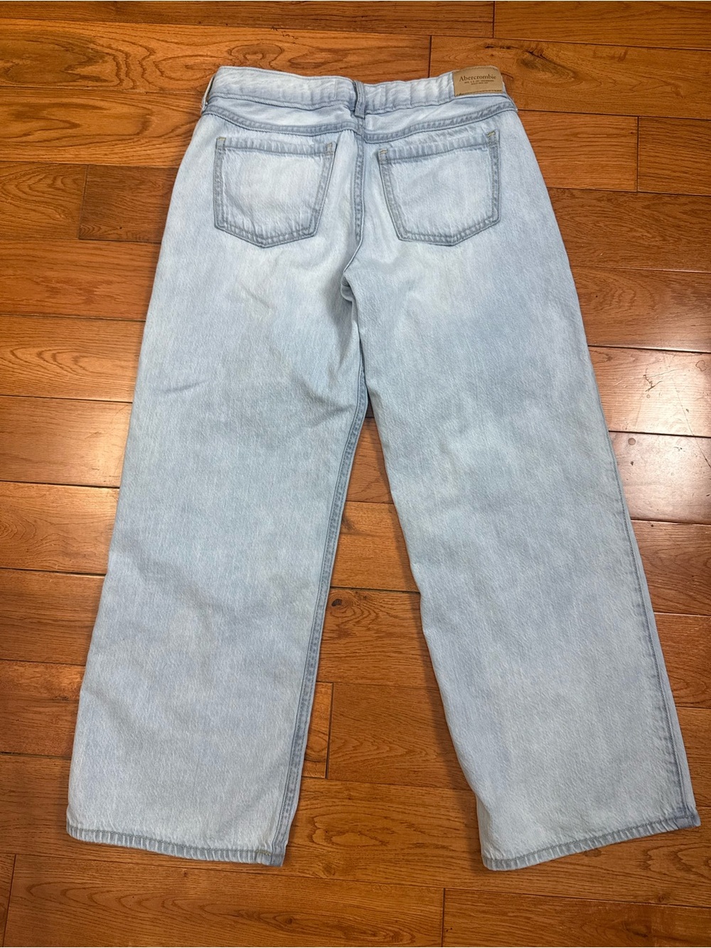 Abercrombie Kids Girls Low Rise Baggy Bow Embroidered Jeans - Picture 2 of 8